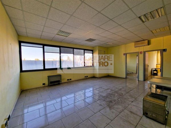 ufficio in vendita a Sarzana