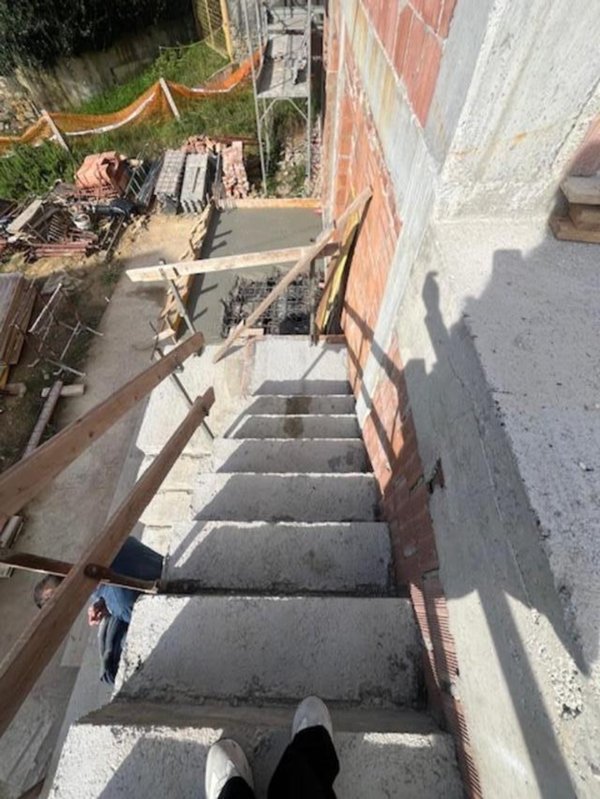 casa indipendente in vendita a Sarzana