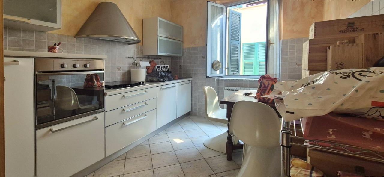 appartamento in vendita a Sarzana