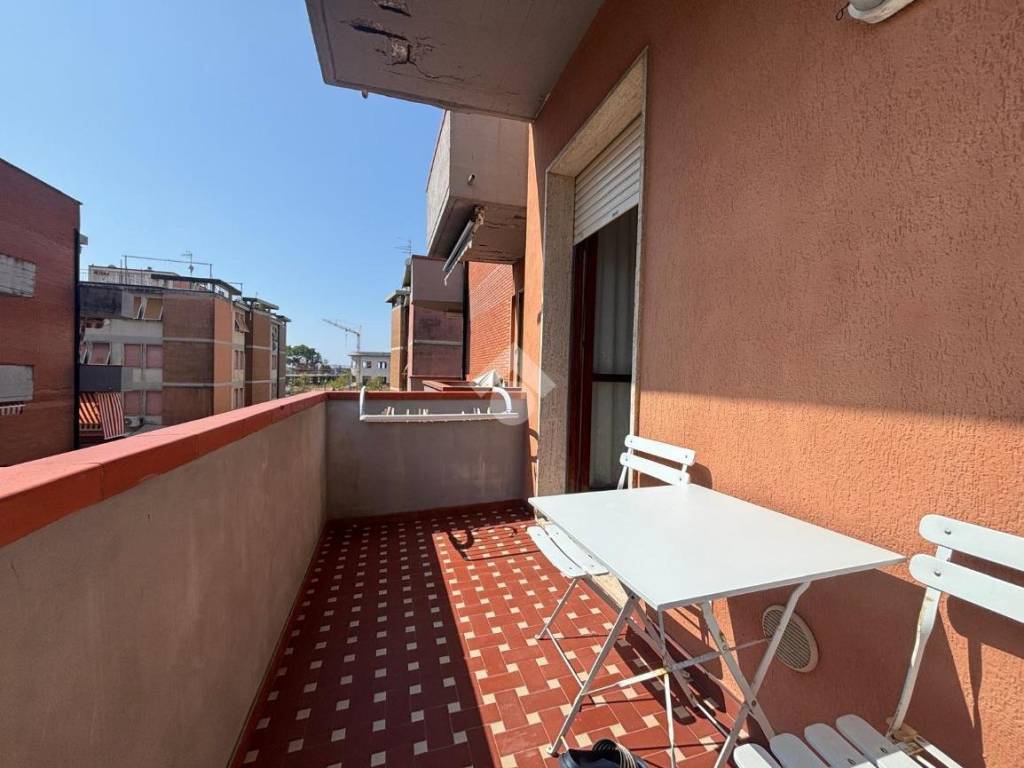 appartamento in vendita a Sarzana in zona Marinella di Sarzana