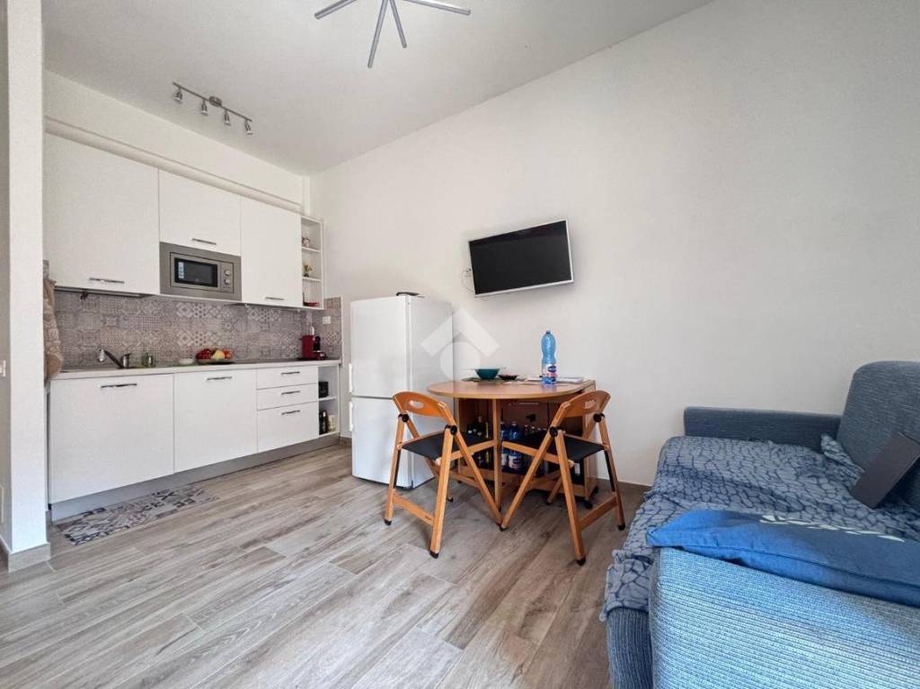 appartamento in vendita a Sarzana in zona Marinella di Sarzana