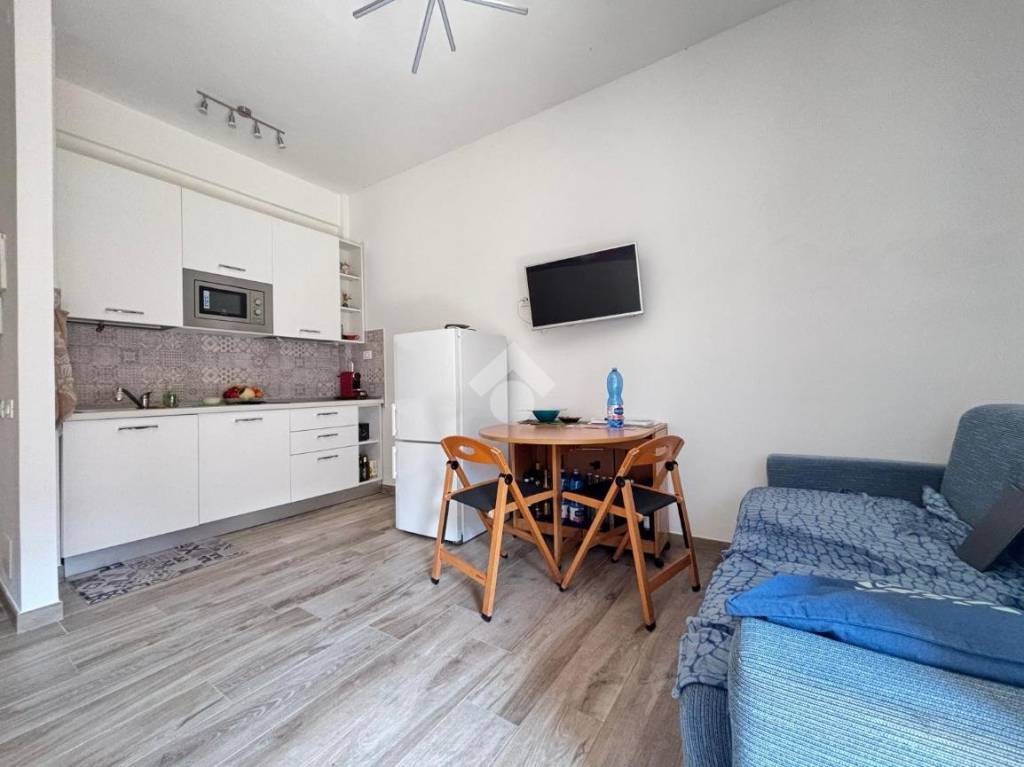 appartamento in vendita a Sarzana in zona Marinella di Sarzana