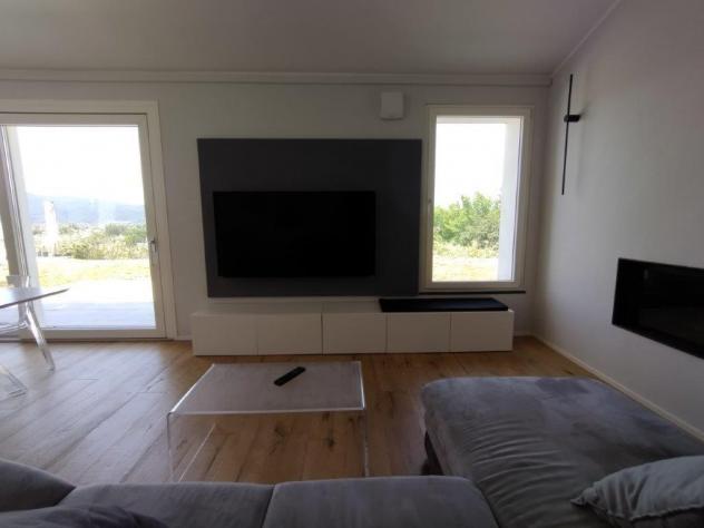 casa indipendente in vendita a Sarzana