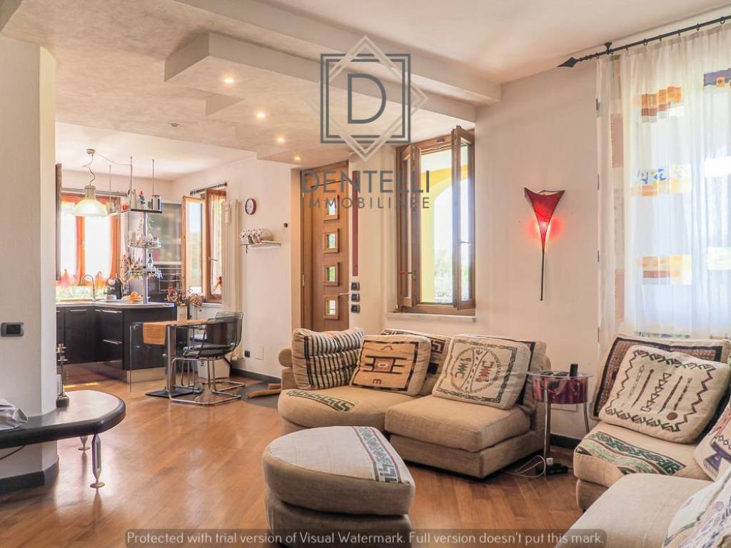 casa indipendente in vendita a Sarzana in zona Falcinello