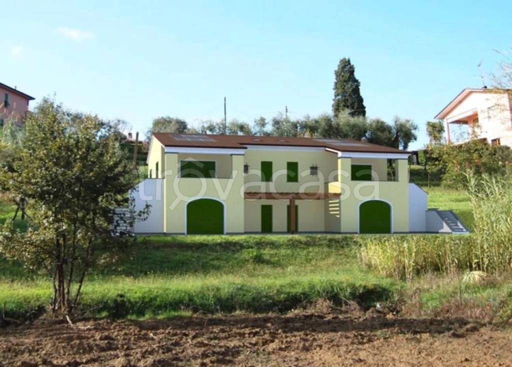 casa indipendente in vendita a Sarzana