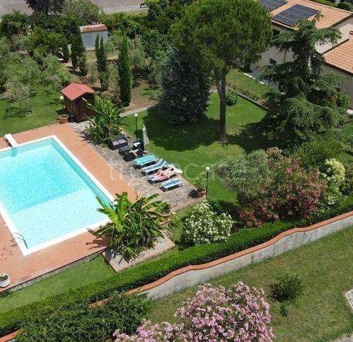 casa indipendente in vendita a Sarzana