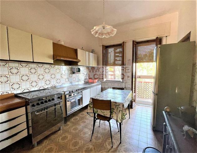 casa indipendente in vendita a Sarzana