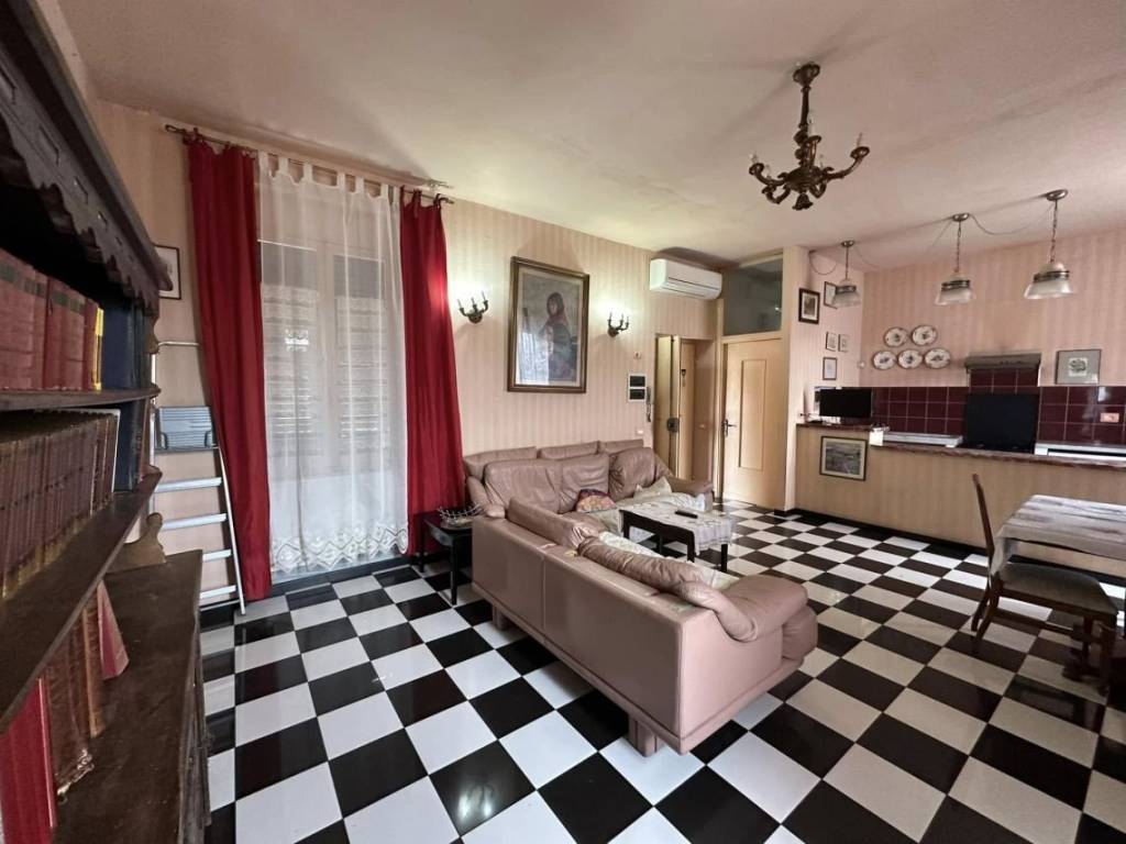 appartamento in vendita a Sarzana