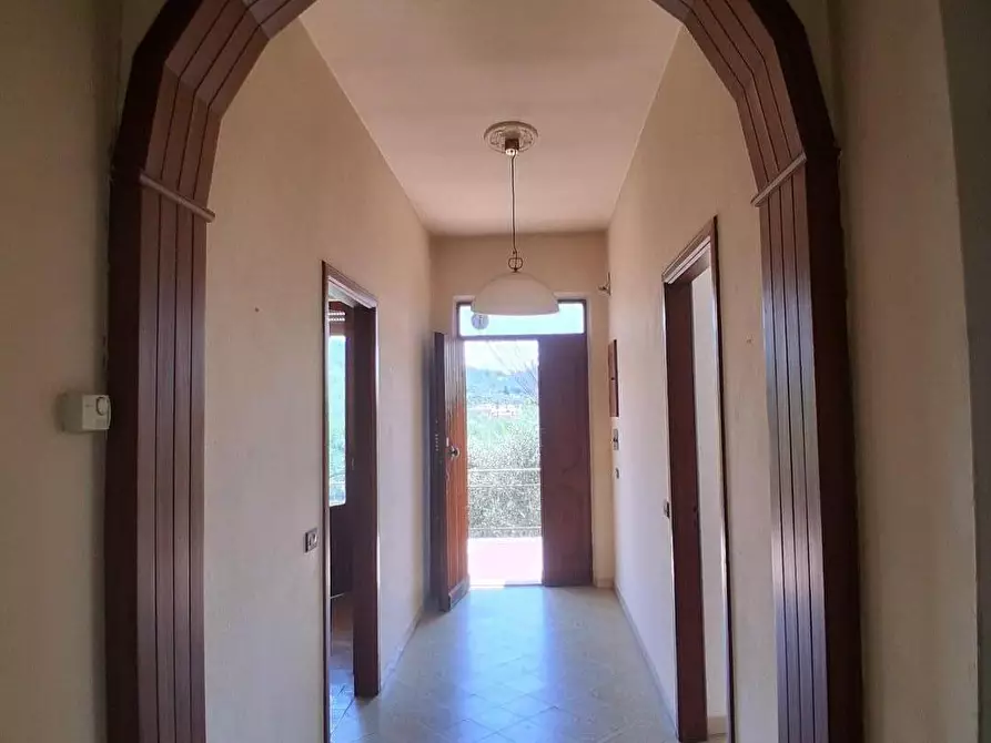 casa indipendente in vendita a Sarzana