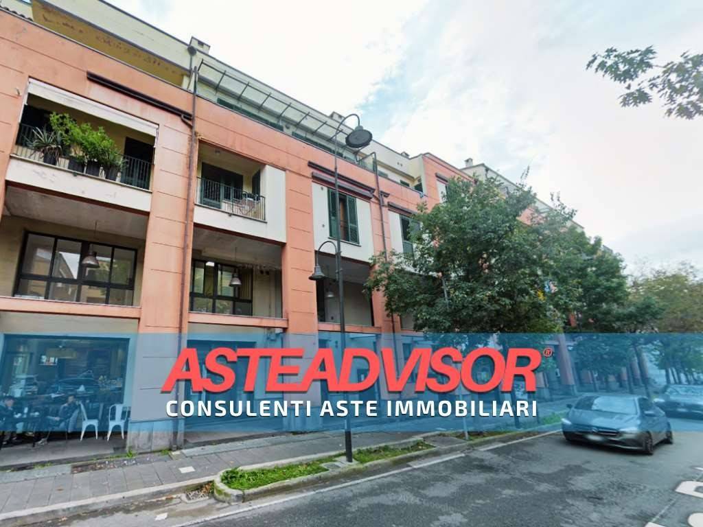 appartamento in vendita a Sarzana in zona Marinella di Sarzana