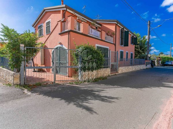 appartamento in vendita a Sarzana in zona San Lazzaro