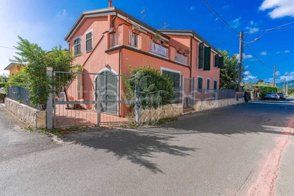 appartamento in vendita a Sarzana