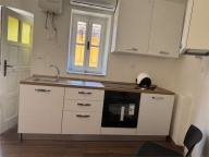 casa indipendente in vendita a Sarzana