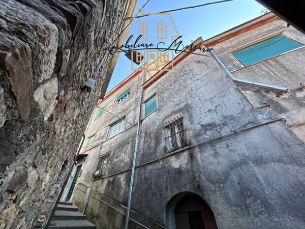 appartamento in vendita a Sarzana in zona Falcinello