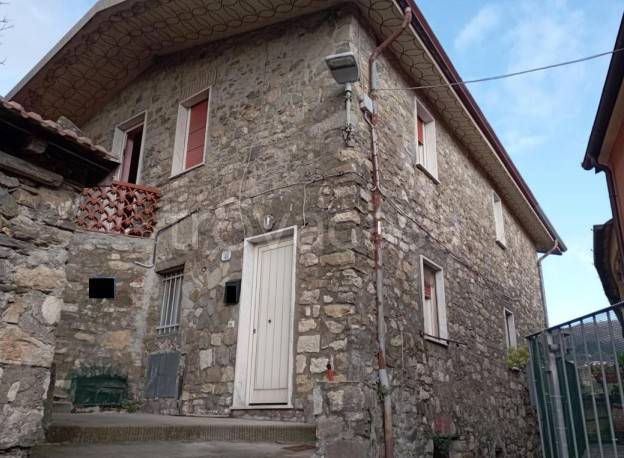 appartamento in vendita a Sarzana in zona Falcinello