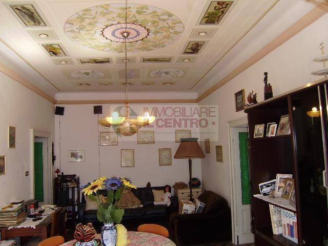 casa indipendente in vendita a Sarzana in zona Falcinello