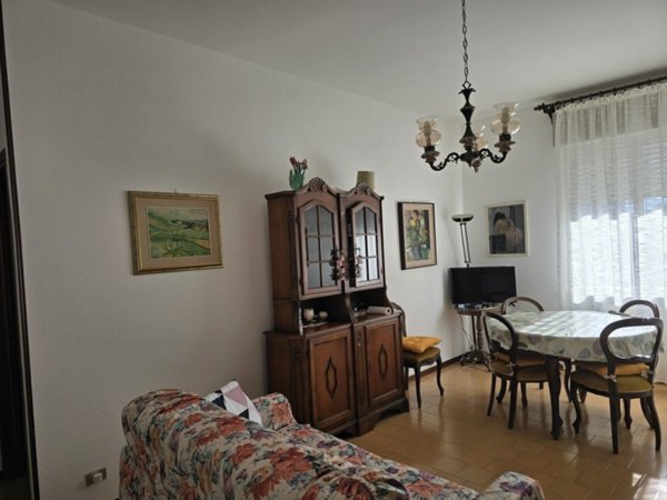 appartamento in vendita a Sarzana in zona Marinella di Sarzana