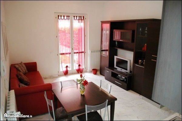 casa indipendente in vendita a Sarzana