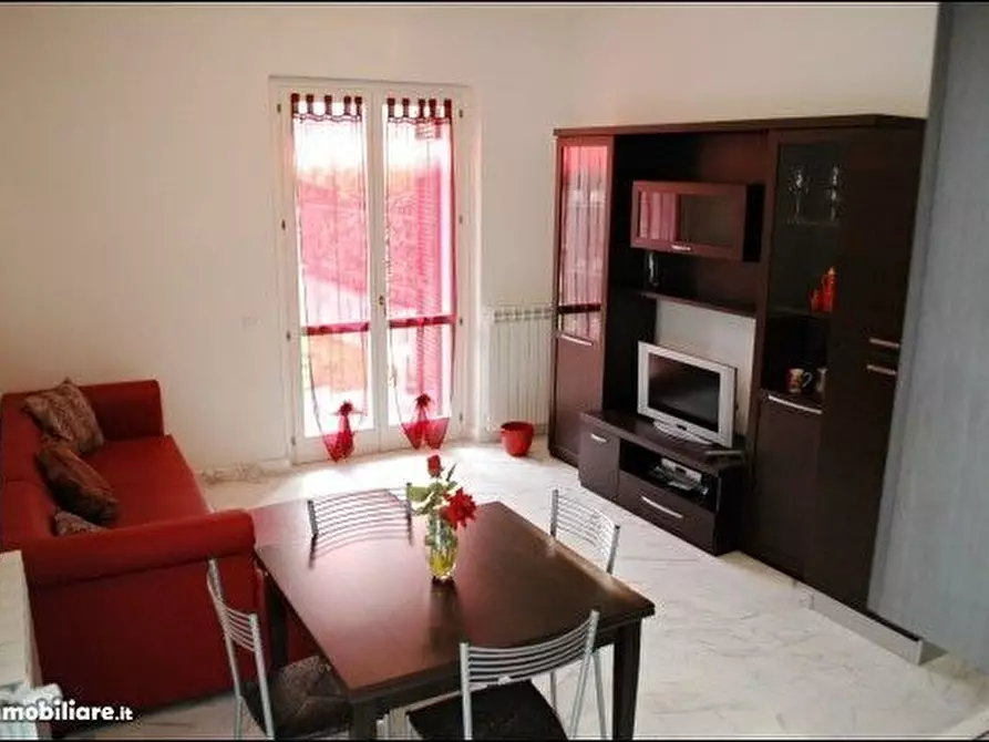 casa indipendente in vendita a Sarzana