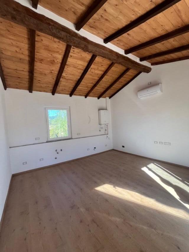 appartamento in vendita a Sarzana