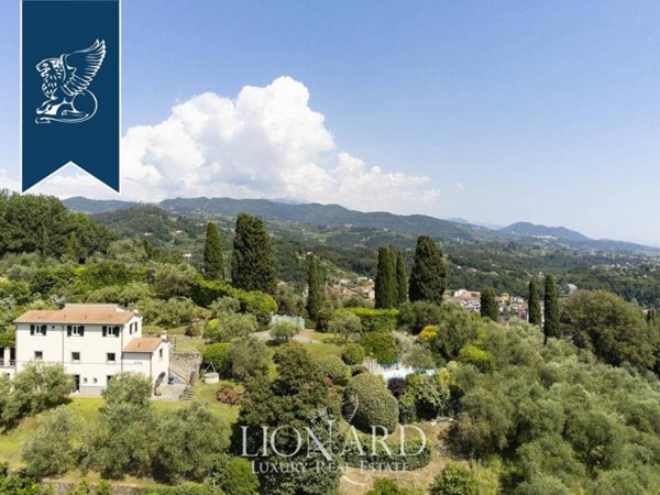 casa indipendente in vendita a Sarzana