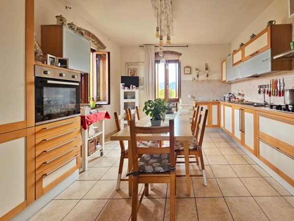 appartamento in vendita a Sarzana