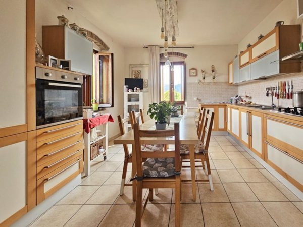 appartamento in vendita a Sarzana