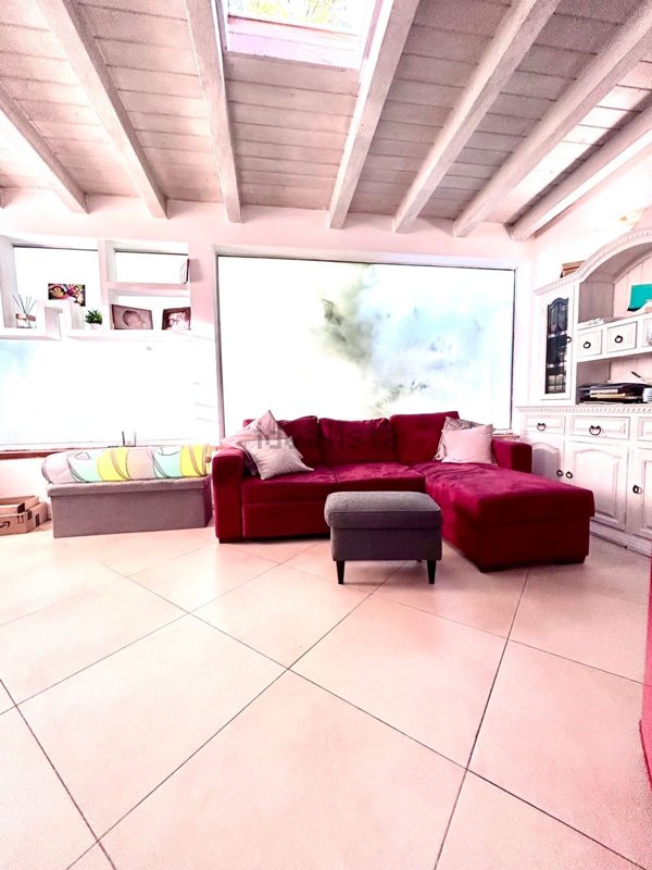 casa indipendente in vendita a Sarzana
