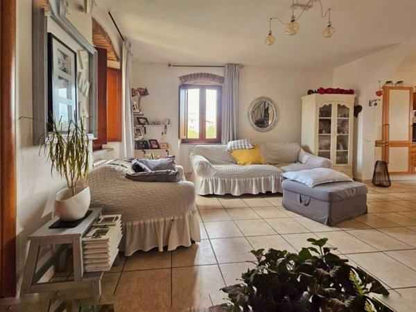 appartamento in vendita a Sarzana