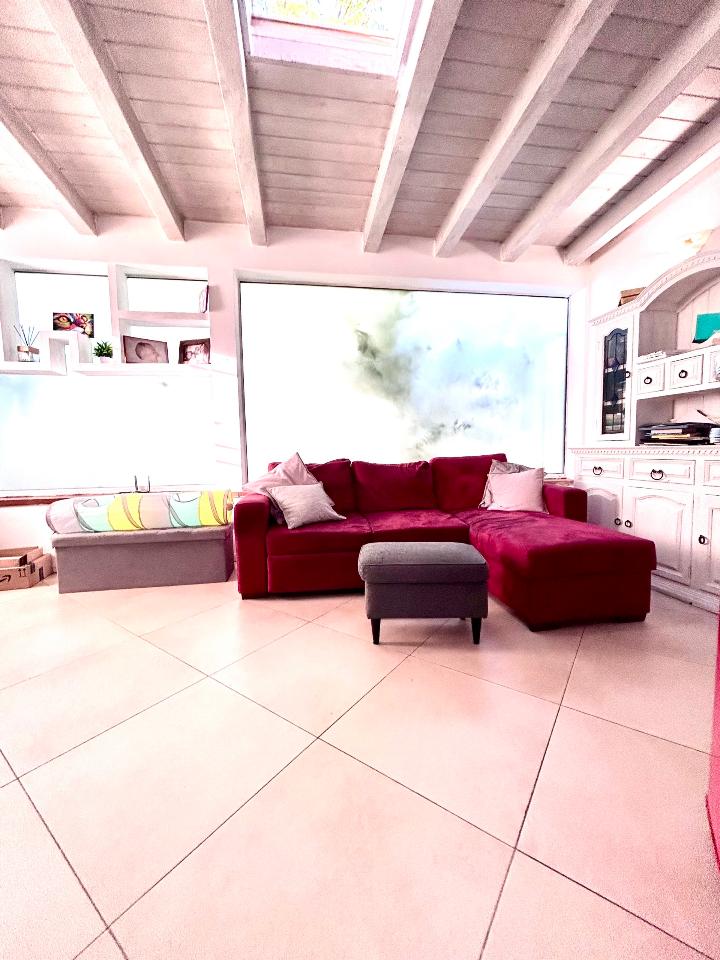 casa indipendente in vendita a Sarzana