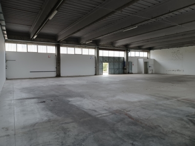 capannone in vendita a Sarzana