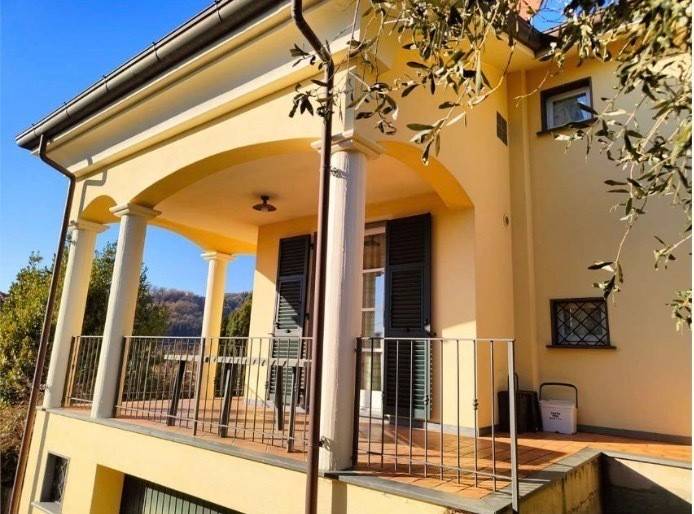 casa indipendente in vendita a Sarzana