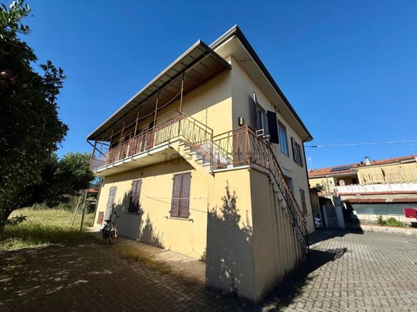 appartamento in vendita a Sarzana