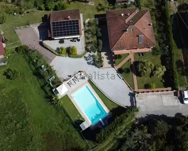 casa indipendente in vendita a Sarzana