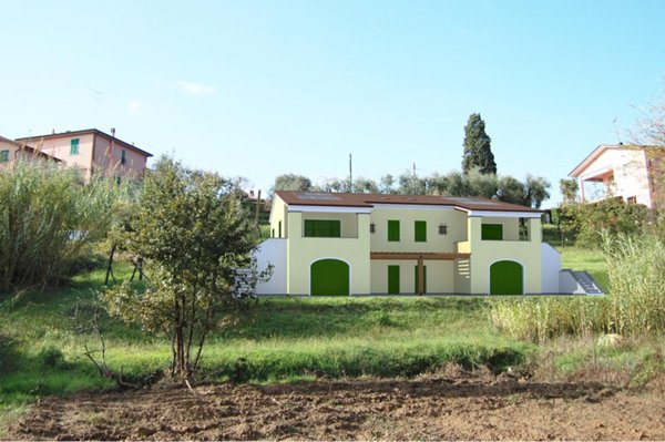 casa indipendente in vendita a Sarzana