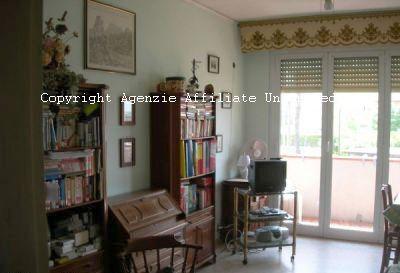 appartamento in vendita a Sarzana in zona Marinella di Sarzana