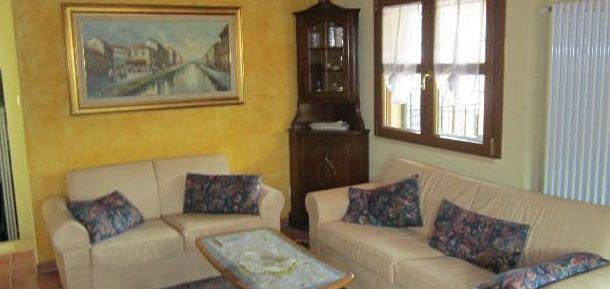 casa indipendente in vendita a Sarzana