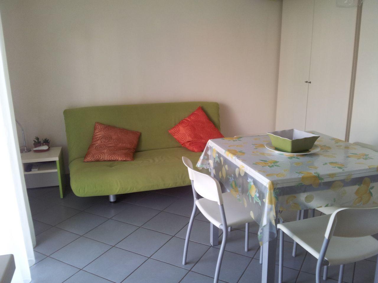 appartamento in vendita a Sarzana in zona Marinella di Sarzana