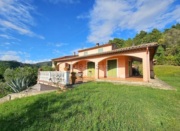 casa indipendente in vendita a Sarzana in zona Falcinello