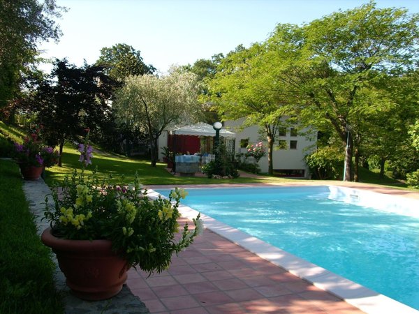 casa indipendente in vendita a Sarzana