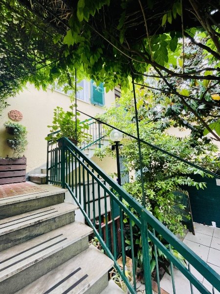 casa semindipendente in vendita a Sarzana