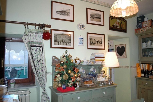 casa indipendente in vendita a Sarzana