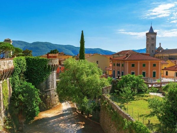 appartamento in vendita a Sarzana