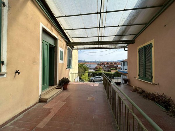 appartamento in vendita a Sarzana