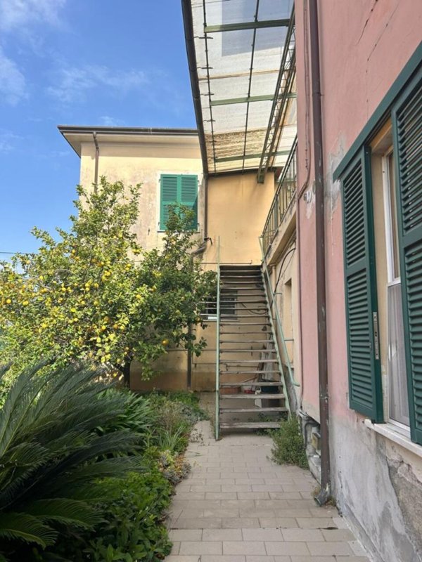 appartamento in vendita a Sarzana