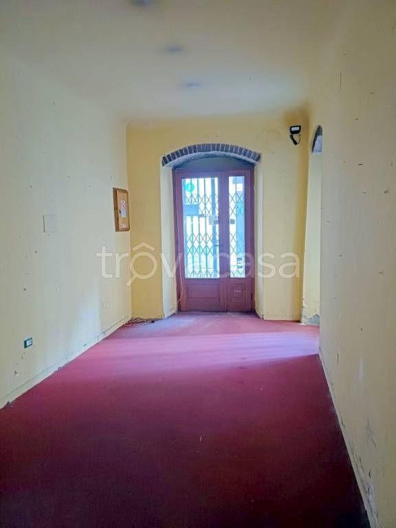 negozio in vendita a Sarzana