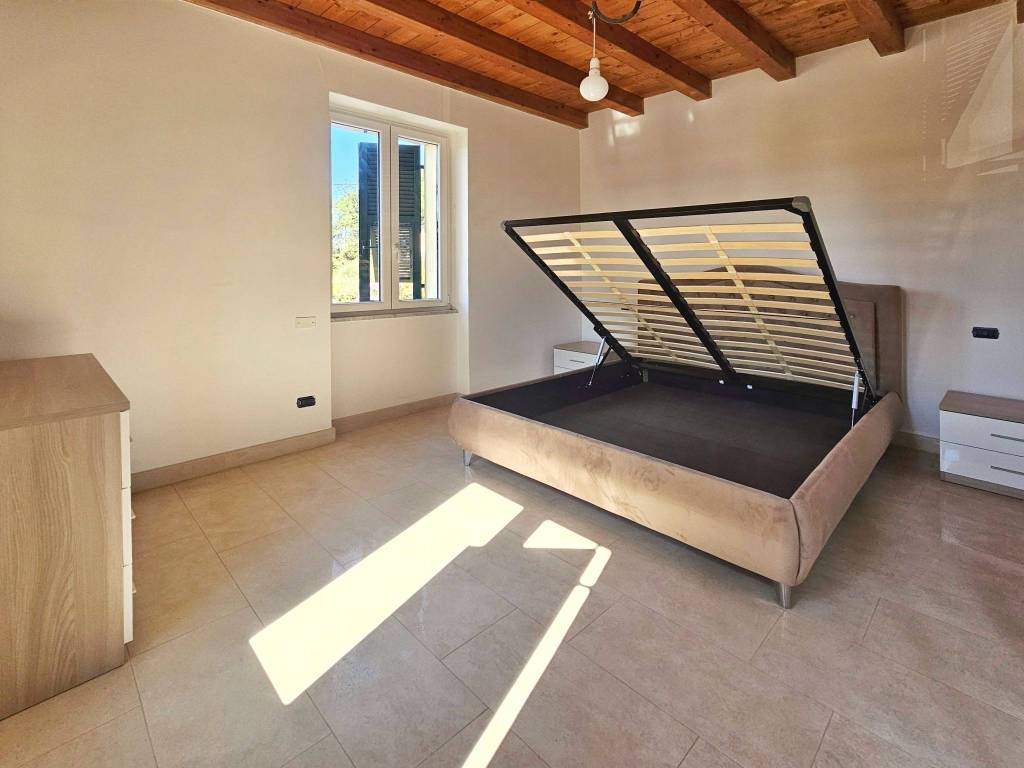 appartamento in vendita a Sarzana in zona Falcinello