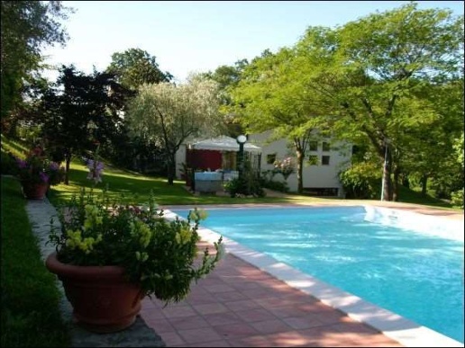 casa indipendente in vendita a Sarzana