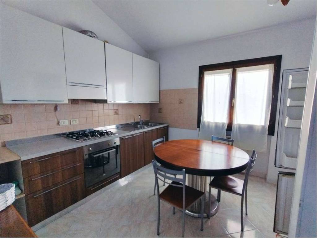 appartamento in vendita a Sarzana in zona San Lazzaro