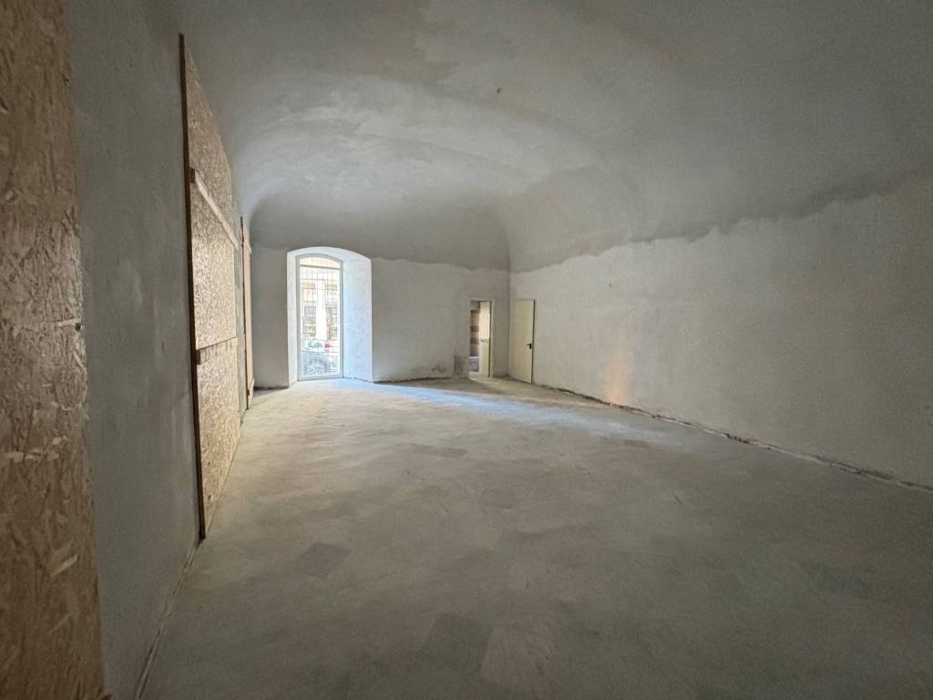 negozio in vendita a Sarzana